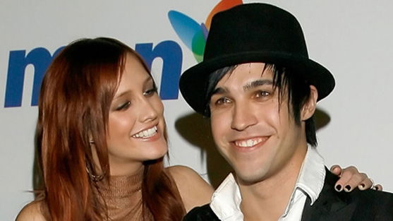 Pete Wentz probiert Muttermilch von Ashlee Simpson