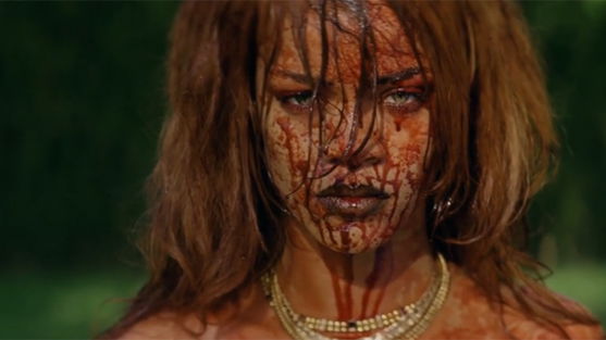 Schock-Video: Rihanna nackt und blutig in "BBHMM"