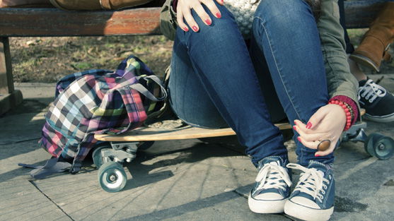 So gefährlich sind Skinny Jeans