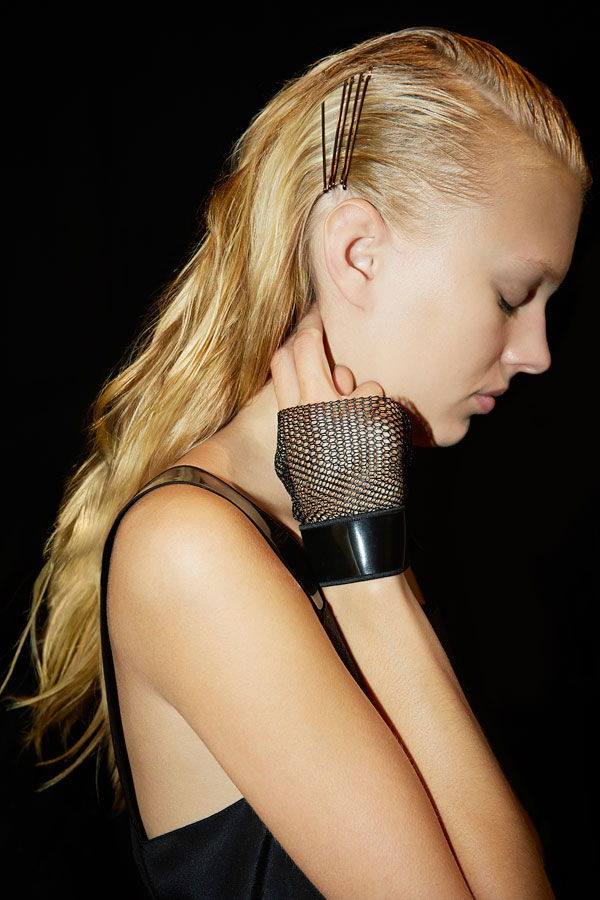 Wet-Look für lange Haare