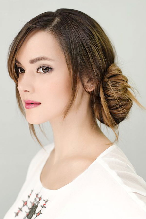 Braune Haare stylen