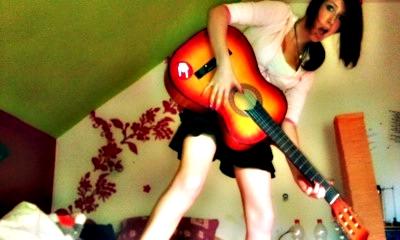 Hobby: Gitarre spielen