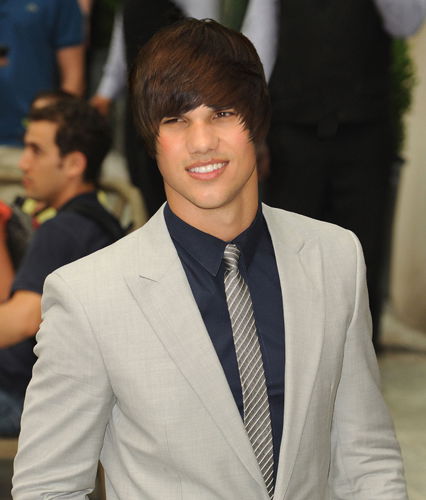 Taylor Lautner mit Bieber-Frisur