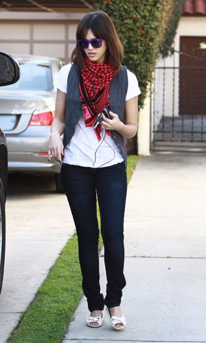 Jessica Alba im coolen Alltagsoutfit