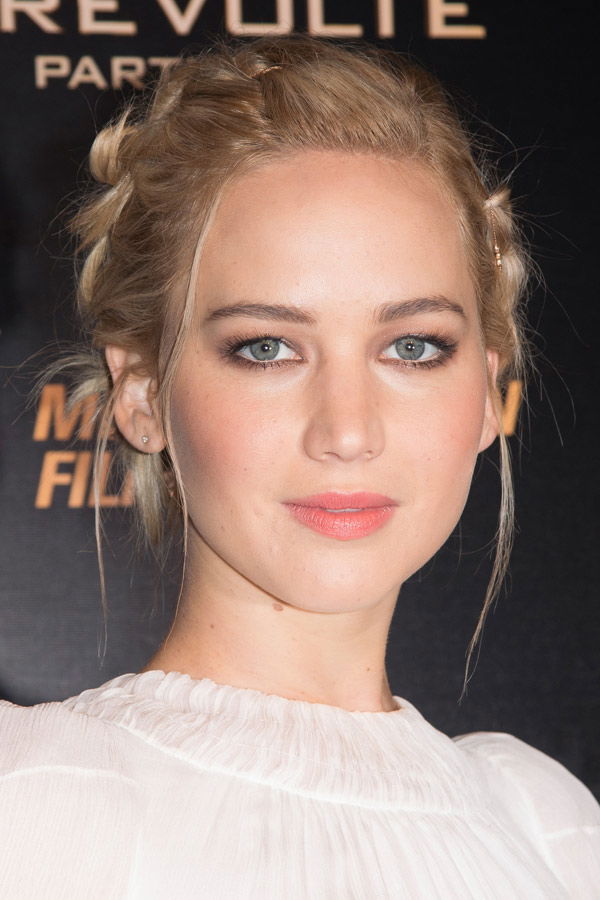 Jennifer Lawrence mit Zopfkranz