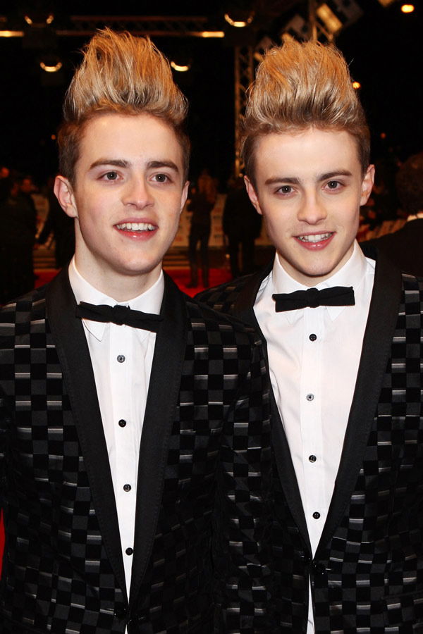 Jedward mit Turmfrisuren