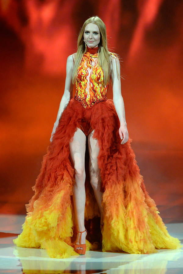Maike van Grieken: Flammen-Outfit