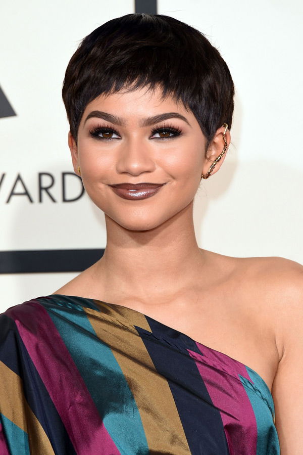 Zendaya Coleman mit kurzen Haaren