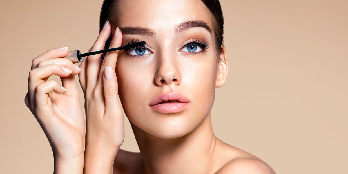 How to Wimperntusche auftragen: Wimpern richtig tuschen