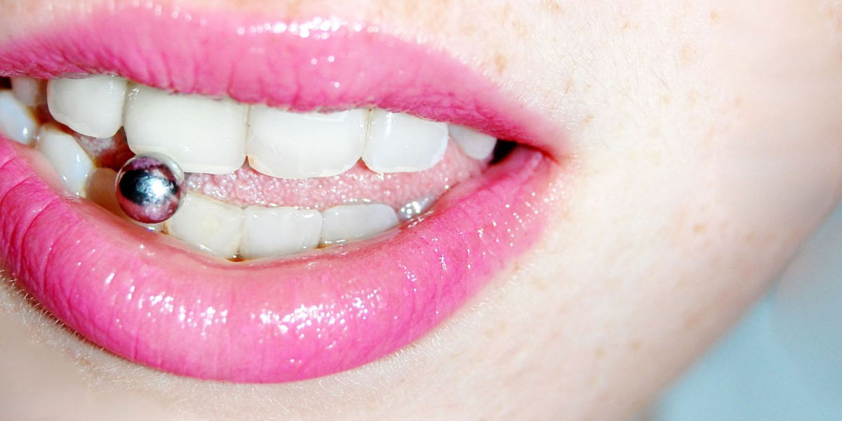 10 Dinge, die nur Mädchen mit Piercings kennen