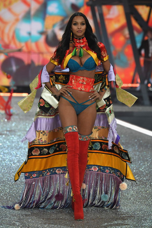 Lais Ribeiro: China-Look