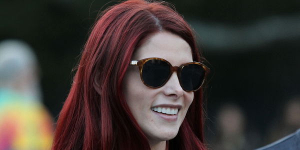 Frisch gefärbt: Ashley Greene hat jetzt rote Haare