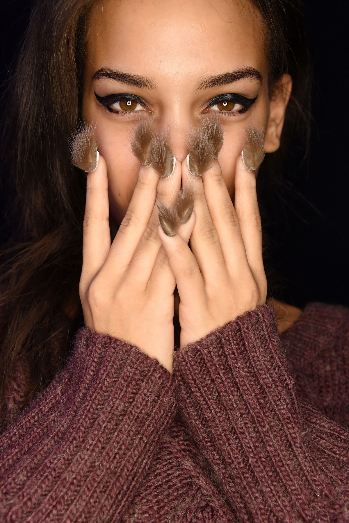 Furry Nails: Werden Pelz-Nägel jetzt in?