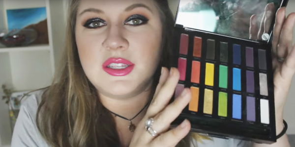 Dumpster Diving: Beauty-Blogger holen sich Make-up aus dem Müll