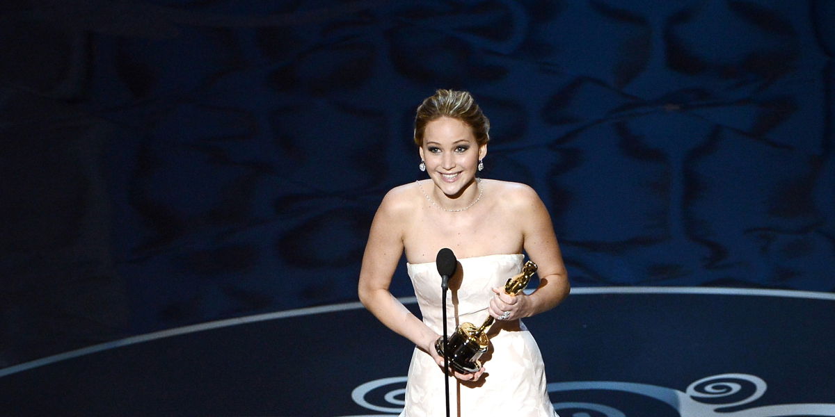 Mockingjay 2: Jennifer Lawrence fällt hin