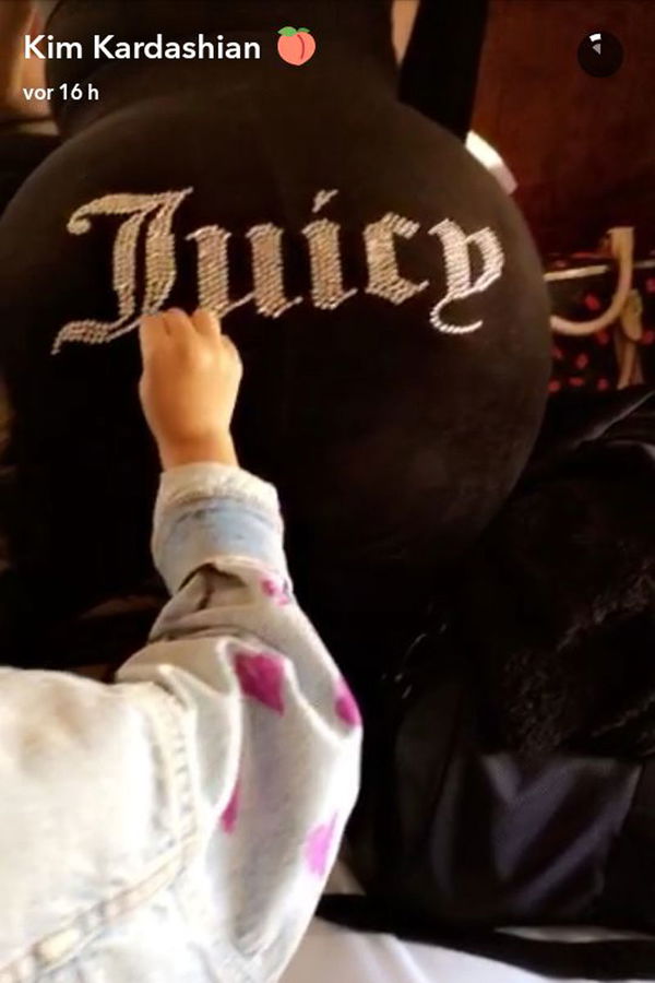 Khloe Kardashian trägt Juicy Couture