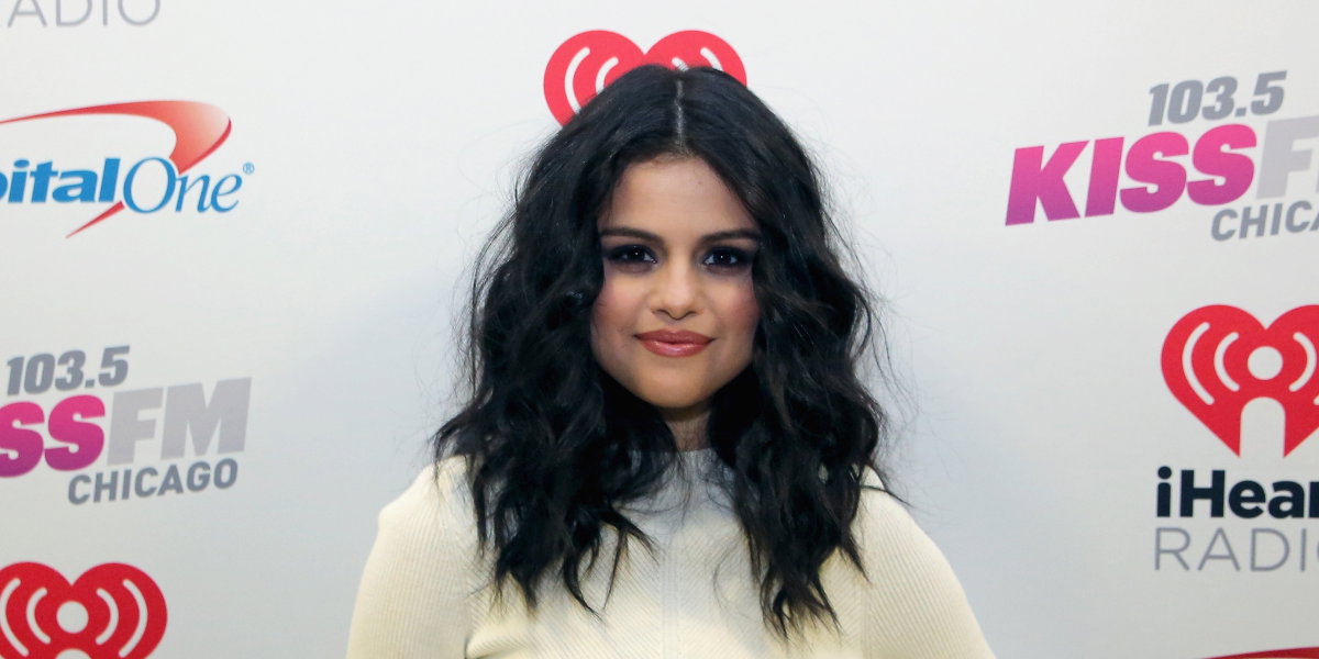 Sternzeichen Frisur Selena Gomez Inlnie
