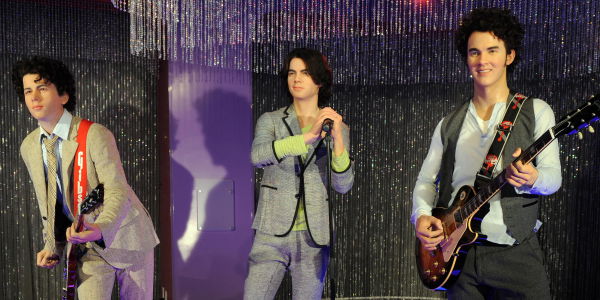 Jonas Brothers als Wachsfiguren bei Madame Tussauds