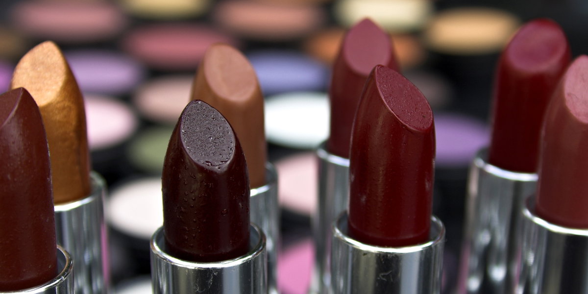 Lippenstifte Braun bis Gold quer