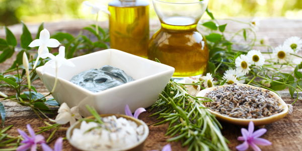 Kosmetik selber machen: Tolle Tipps und Rezepte