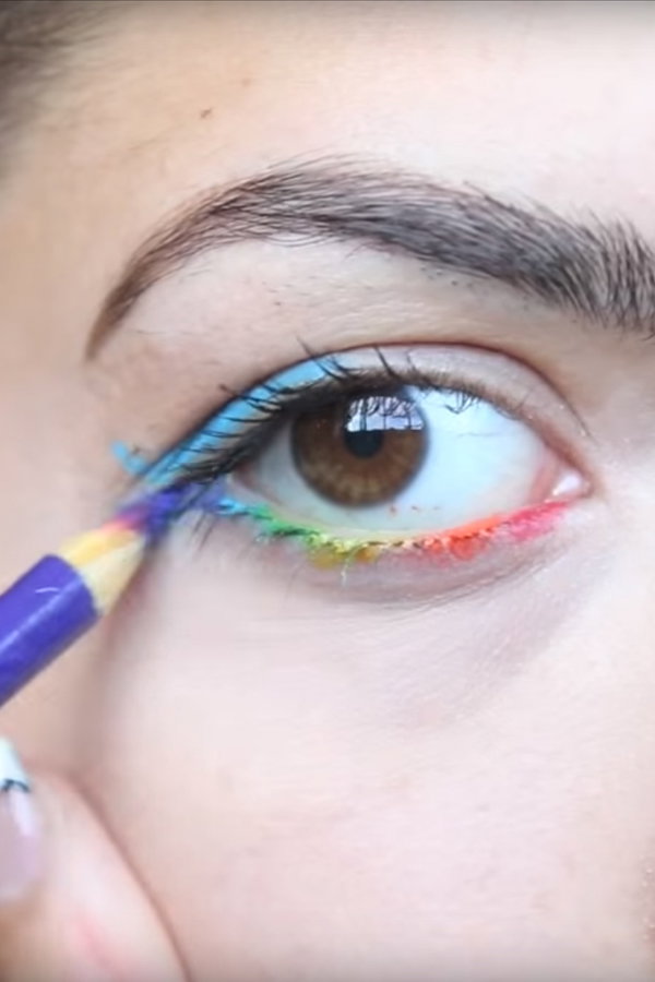 Make-up mit Buntstiften