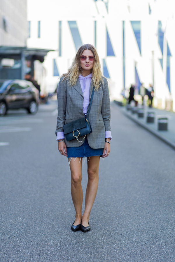 Jeansrock zum Blazer