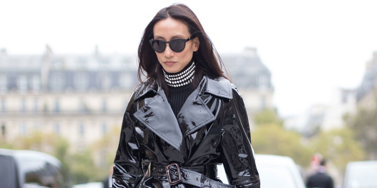 Lackleder ist zurück! Stylische Mädels tragen jetzt diese Trendteile