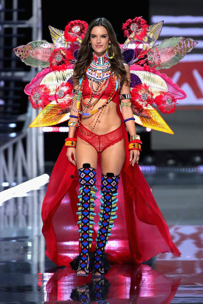 Alessandra Ambrosio 