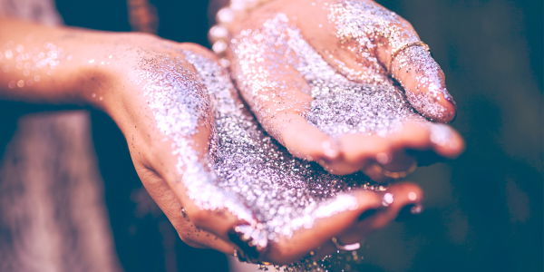 Glitzer im Make-up: Soll das schon bald verboten werden?