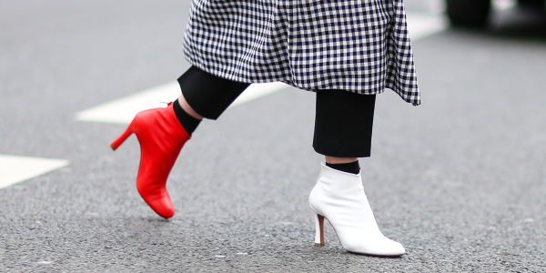 Schuhtrend: Blogger tragen jetzt unterschiedliche Schuhe