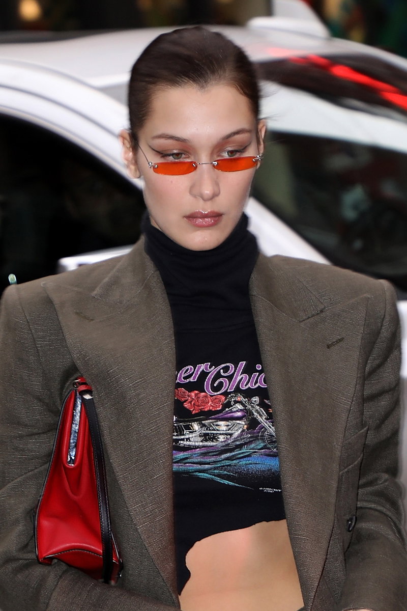 Micro-Sonnenbrillen-Bella-Hadid-orange-inline