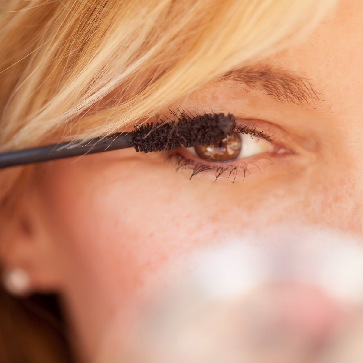 ...die Wimperntusche klumpt?
