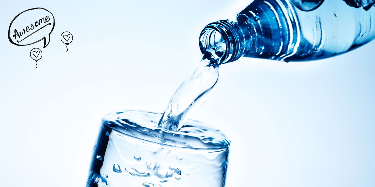6 Zeichen, dass du mehr Wasser trinken solltest.