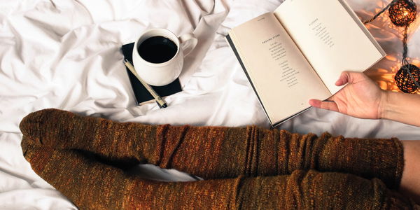 Laut Sternzeichen: Dieses Buch solltest du unbedingt in den Weihnachtsferien lesen!