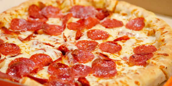 Kaum zu glauben: Das passiert mit unseren Tiefkühlpizzen 2019