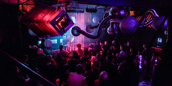 Abkassiert! Schüler müssen 3.100 Euro für ihr Party-Motto zahlen!