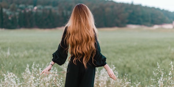 Diese Shampoos regen dein Haarwachstum an!