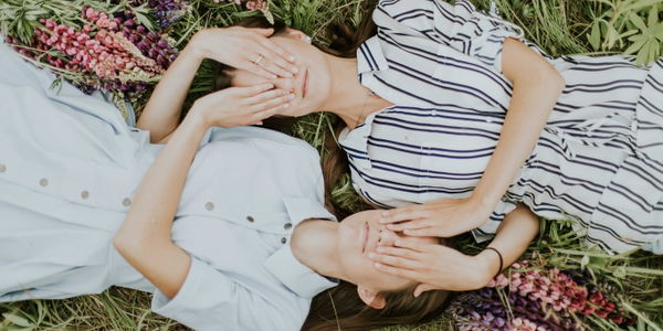 Wahre Freunde: An diesen 8 Dingen erkennst du sie