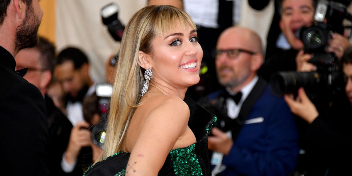 Miley Cyrus kündigt neues Album „She Is Coming“ an