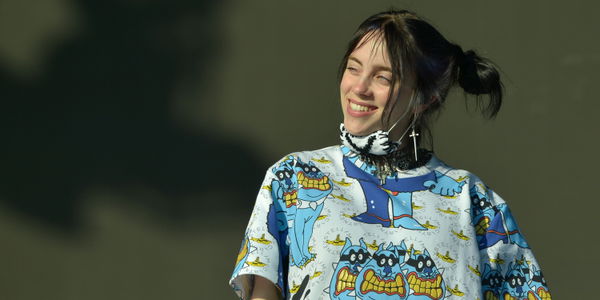 Billie Eilish trägt jetzt Neon-Grüne Haare