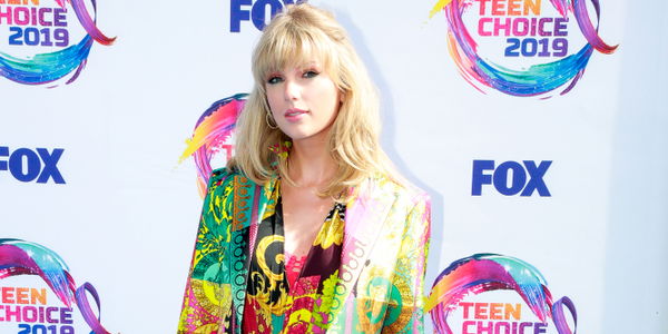 Taylor Swift verschenkt Geld! Und so kann es auch dich treffen
