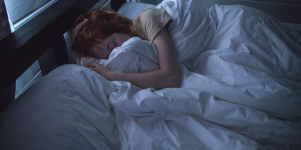 Tampon über Nacht tragen: Darf man das?