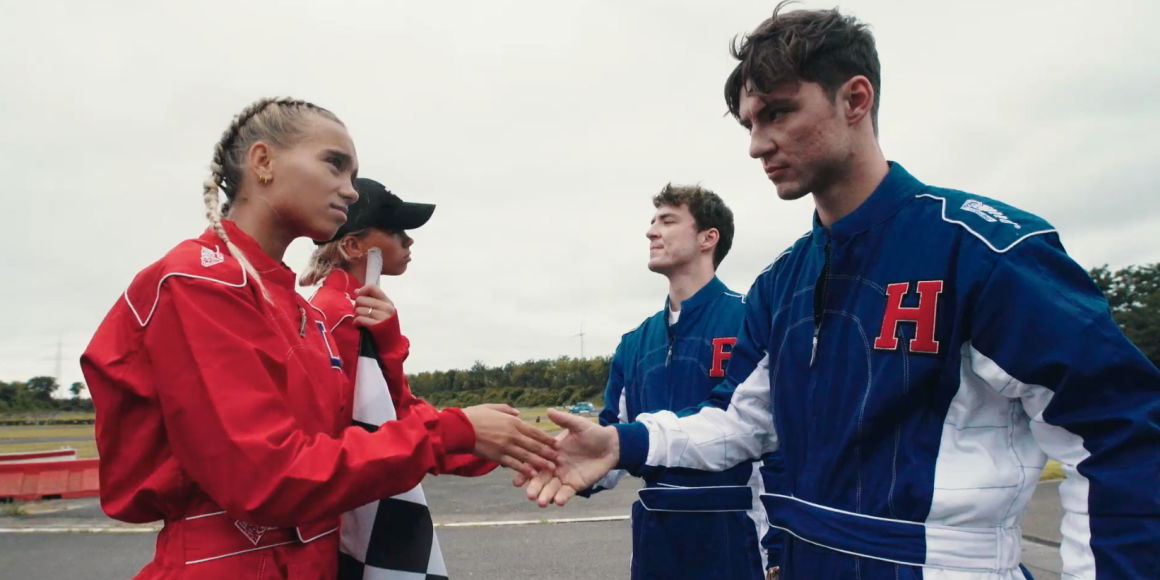 Lisa und Lena: Krasse Go-Kart-Challenge gegen die Lochis
