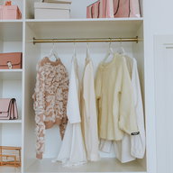 Cloud Dancer Outfits: 7 Looks mit der Trendfarbe 2026
