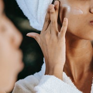 Glow-up ohne Overload: 5 Beauty-Routinen für einen hektischen Morgen